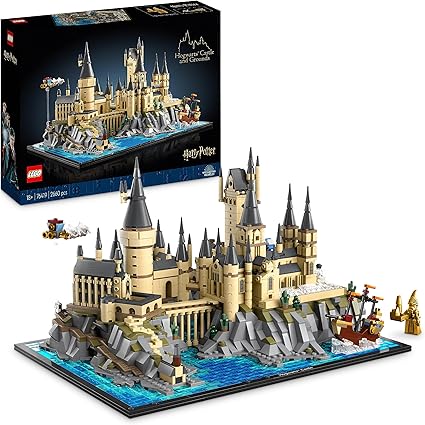 LEGO Harry Potter Castillo y Terrenos de Hogwarts con Lugares Emblemáticos: Torre de Astronomía, Gran Comedor, Cámara de los Secretos y más, Maqueta para Adultos, Decoración del Hogar y Oficina 76419