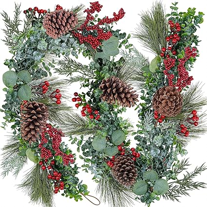 Guirnalda de Navidad artificial de eucalipto y pino de 6 pies de largo con conos de pino, bayas rojas, agujas de pino, guirnalda verde de invierno para Navidad, vacaciones, boda, mesa, mesa de mesa,
